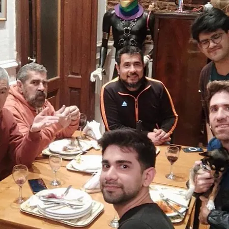 Lgy Bed & Breakfast Only Men-Solo Hombres-3